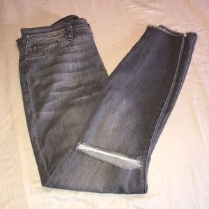 Joes Skinny Jean in Gray. Distressing at the knees